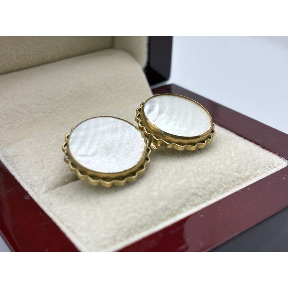 Mother Of Pearl Button On Gold Tone Sunburst Backing Stud Pierced Earrings VTG